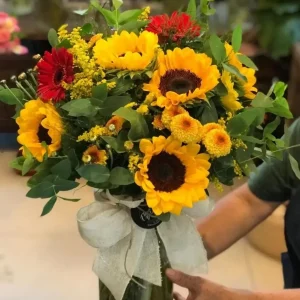 Arranjo de Girassóis e Flores Mistas