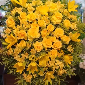 Coroa de Flores – Mix de Flores Amarelas