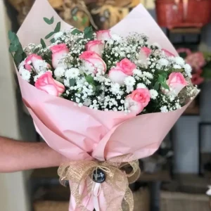 Buquê de 12 Rosas cor de Rosa Importadas