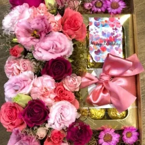 Arranjo de Flores com Ferrero 8 UN