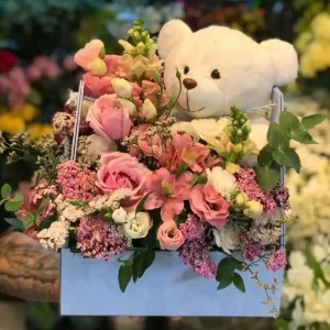 Arranjo de Flores com Urso de Pelúcia